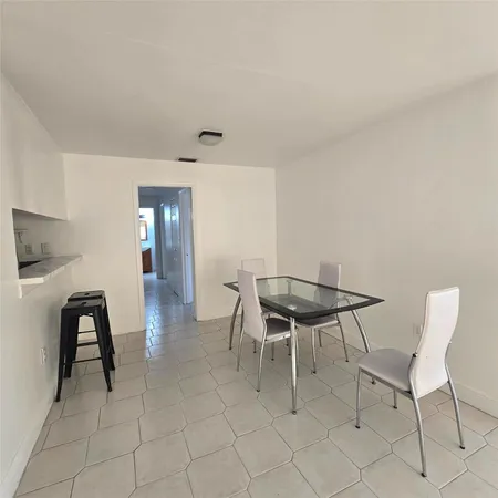 $2,600 | 15470 Southwest 82nd Lane, Unit 332, Miami, FL 33193