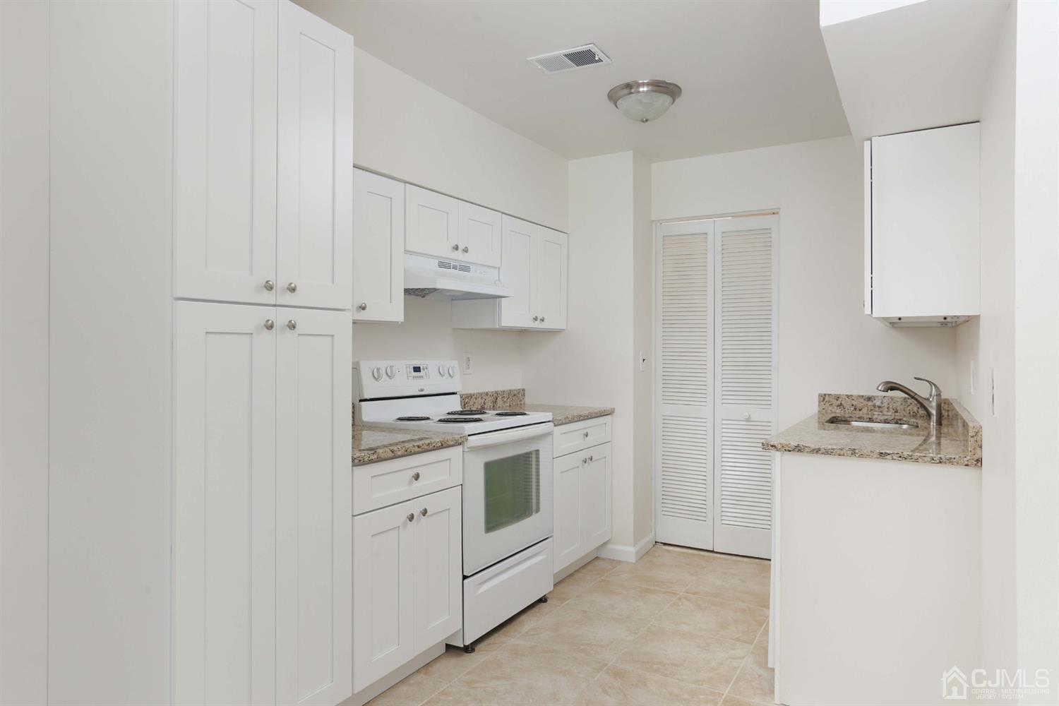 7 Valery Road Old Bridge, NJ 07747 - Photo 14 of 20