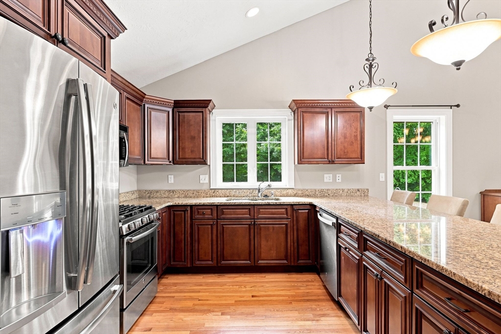 82 Beech Hill Road, Unit 82 West Springfield, MA 01089 - Photo 5 of 40 Gallery Image 5