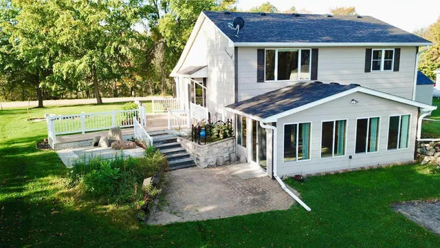 $524,900 | 2320 Cedarcrest Court, Harris, MN 55032