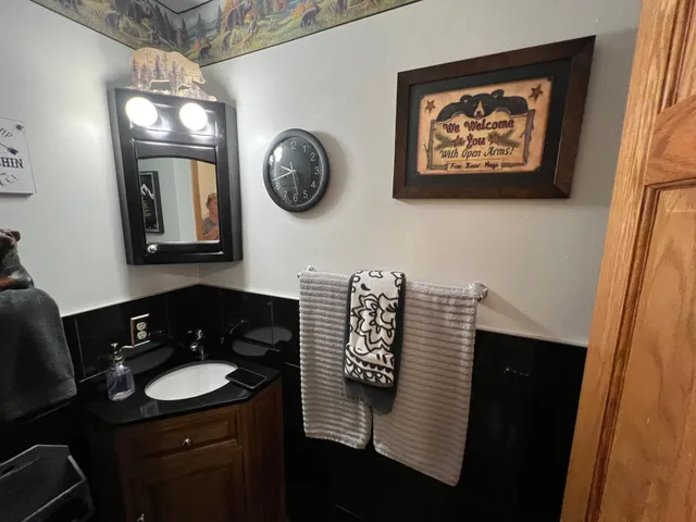 $524,900 | 2320 Cedarcrest Court, Harris, MN 55032