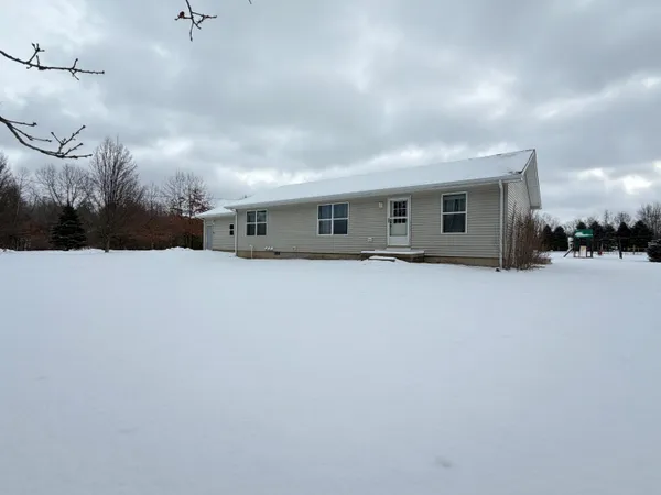 $390,000 | 3500 Northkent Pine Drive, Kent City, MI 49330