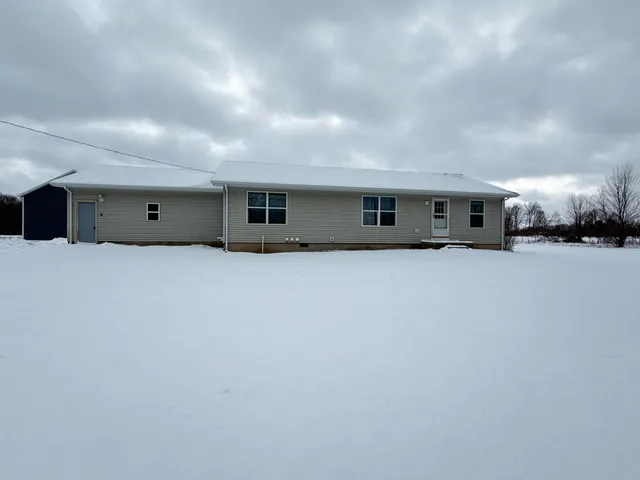 $399,900 | 3500 Northkent Pine Drive, Kent City, MI 49330