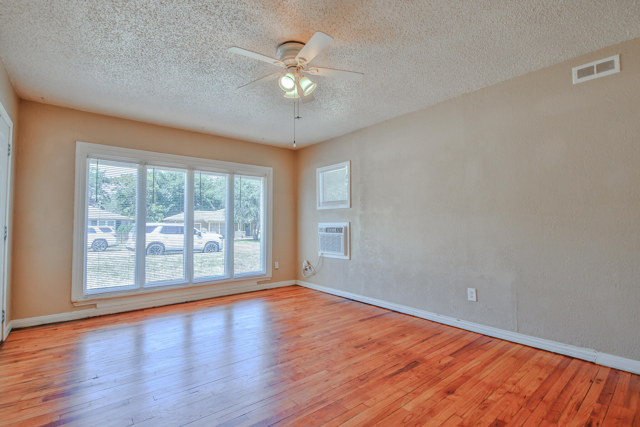 3505 29th Street Lubbock, TX 79410 - Photo 6 of 28 Haleydphotography-22