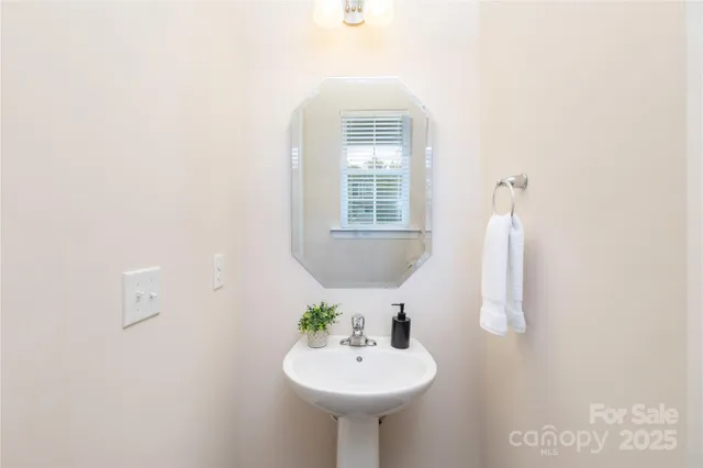 $390,000 | 9320 Glenburn Lane, Charlotte, NC 28278