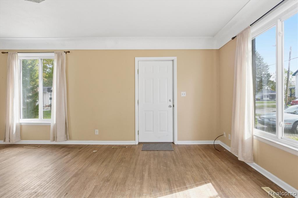 666 Pearl Street Dundee, MI 48131 - Photo 18 of 43