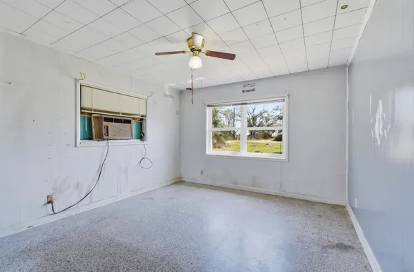 $185,000 | 1292 Southeast Se Cr, Lee, FL 32059