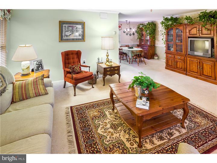 8 Ingham Way Southampton, NJ 08088 - Photo 3 of 16 Gallery Image 3