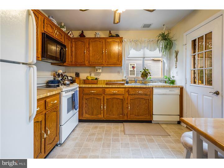 8 Ingham Way Southampton, NJ 08088 - Photo 8 of 16 Gallery Image 8