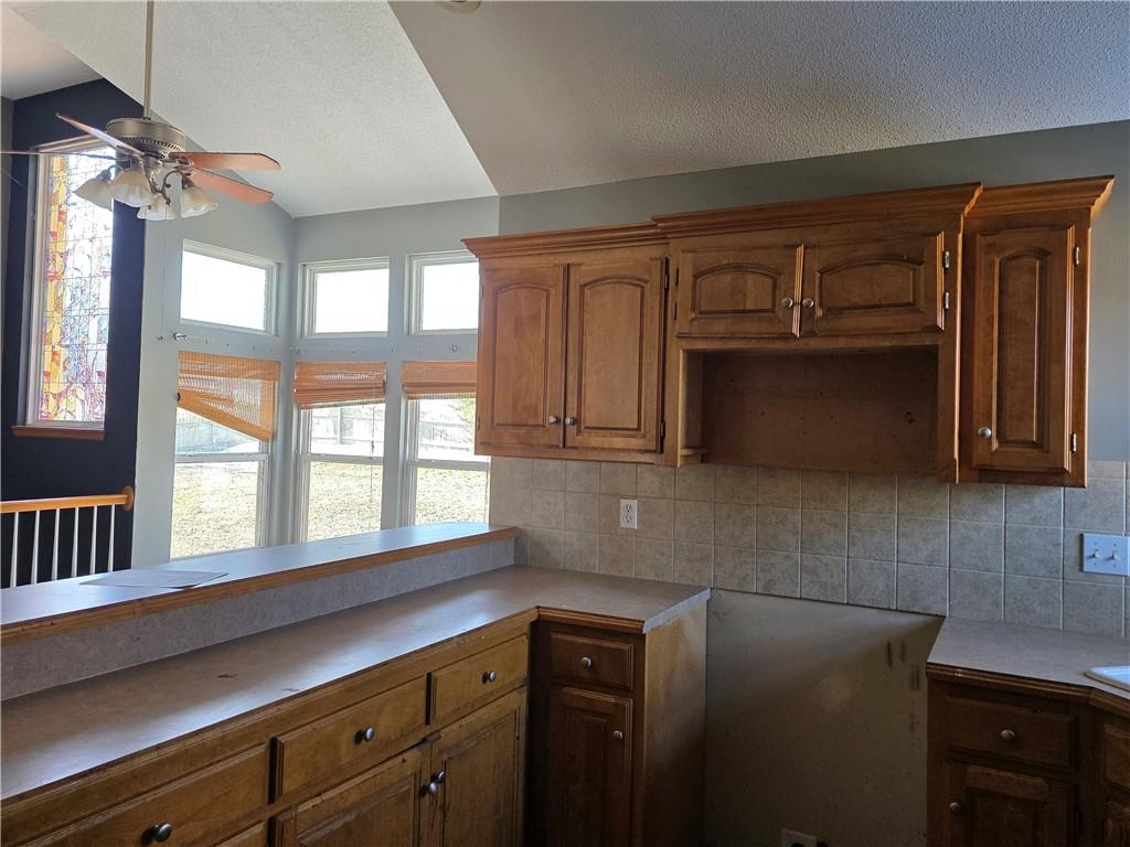 1309 Russell Road Pleasant Hill, MO 64080 - Photo 11 of 21