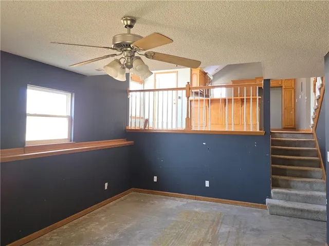 $280,000 | 1309 Russell Road, Pleasant Hill, MO 64080