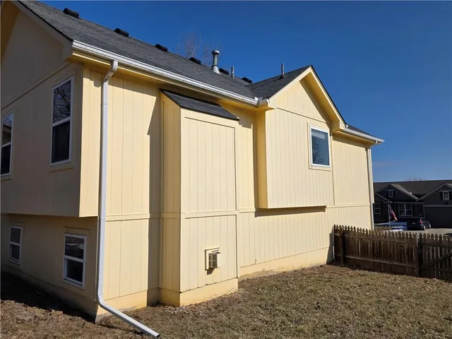 $280,000 | 1309 Russell Road, Pleasant Hill, MO 64080