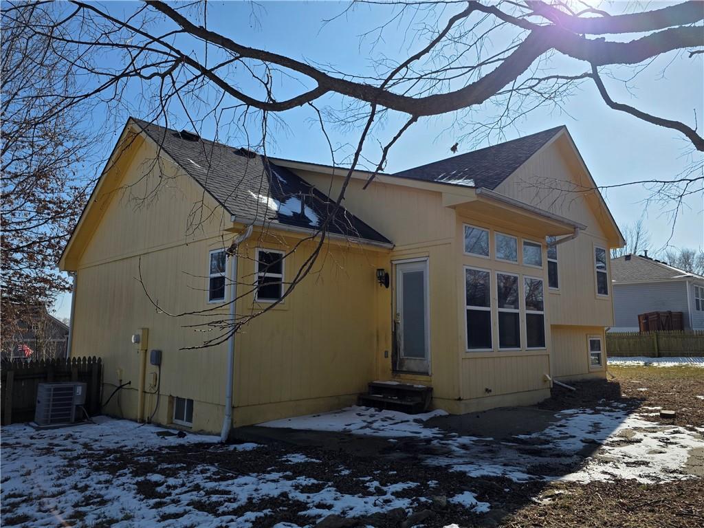 1309 Russell Road Pleasant Hill, MO 64080 - Photo 5 of 21