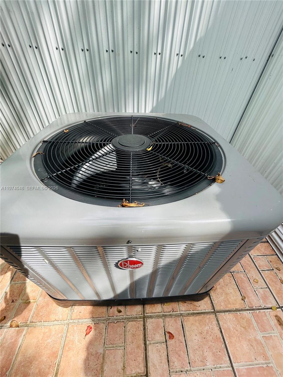 13890 Southwest 64th Street Miami, FL 33183 - Photo 23 of 23 a close view of sink