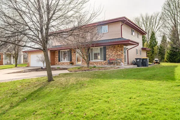 $510,000 | 1600 Stardust Drive, Waukesha, WI 53186