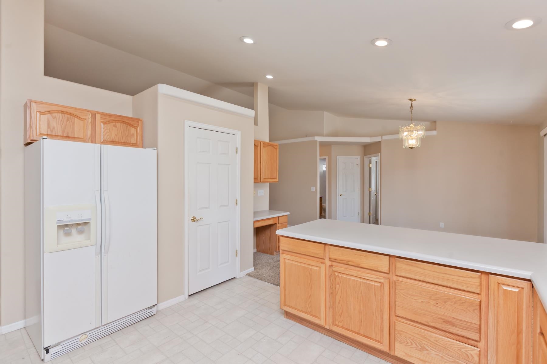 340 Elderberry Drive Fruita, CO 81521 - Photo 13 of 42 a spacious bathroom with a shower sink and mirror