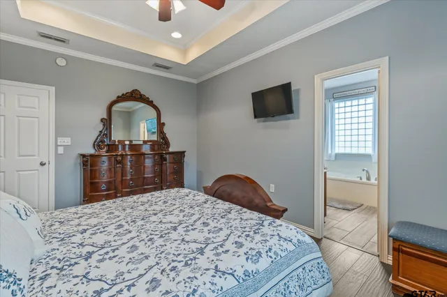 $450,000 | 22206 Ellis Drive, Chandler, TX 75758