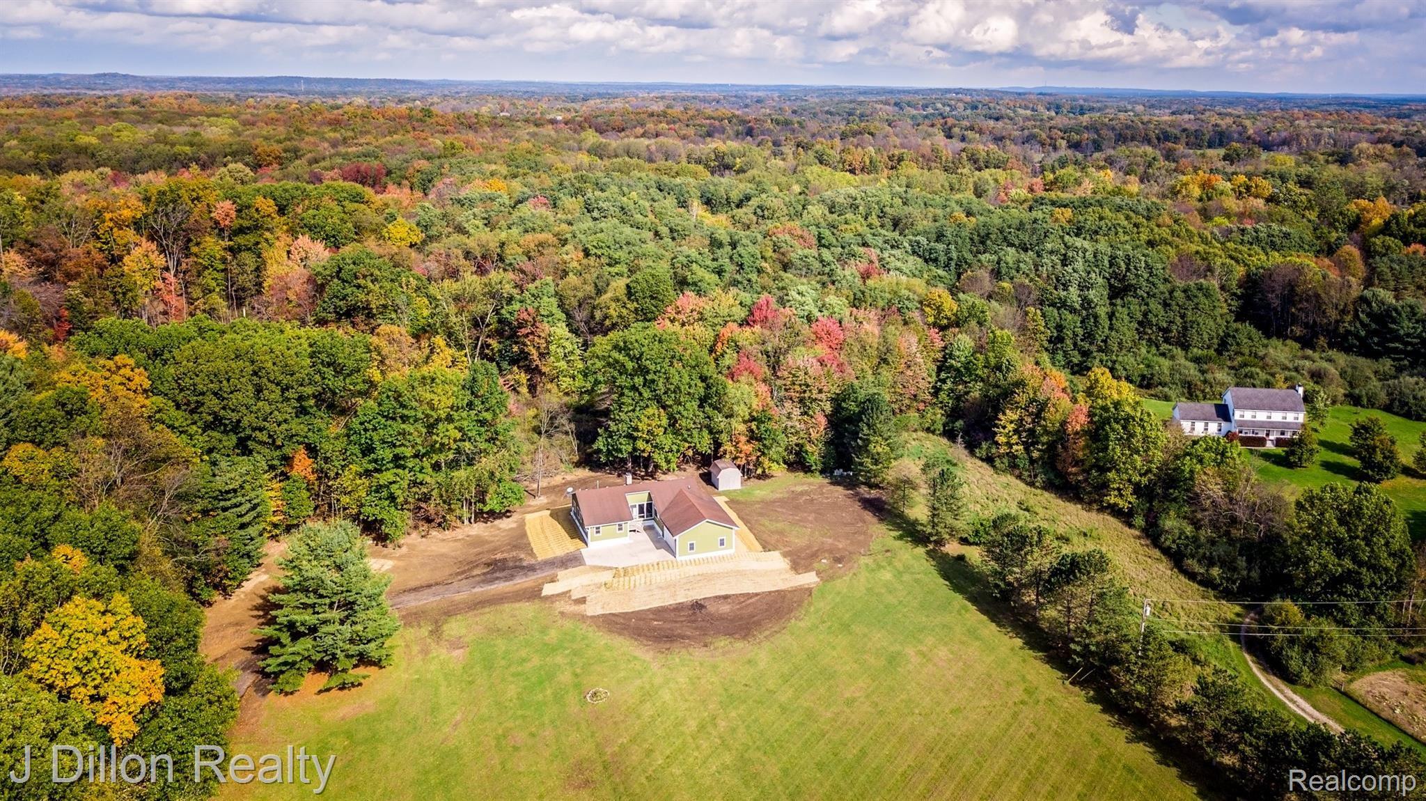 4372 Walsh Road Whitmore Lake, MI 48189 - Photo 10 of 40 4372 Walsh-39.jpg