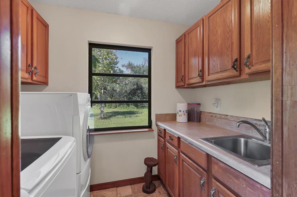 2230 Myakka Road Sarasota, FL 34240 - Photo 31 of 55 Gallery Image 31