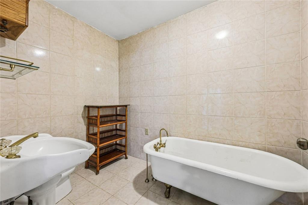 12160 Arnold Mill Road Roswell, GA 30075 - Photo 26 of 37