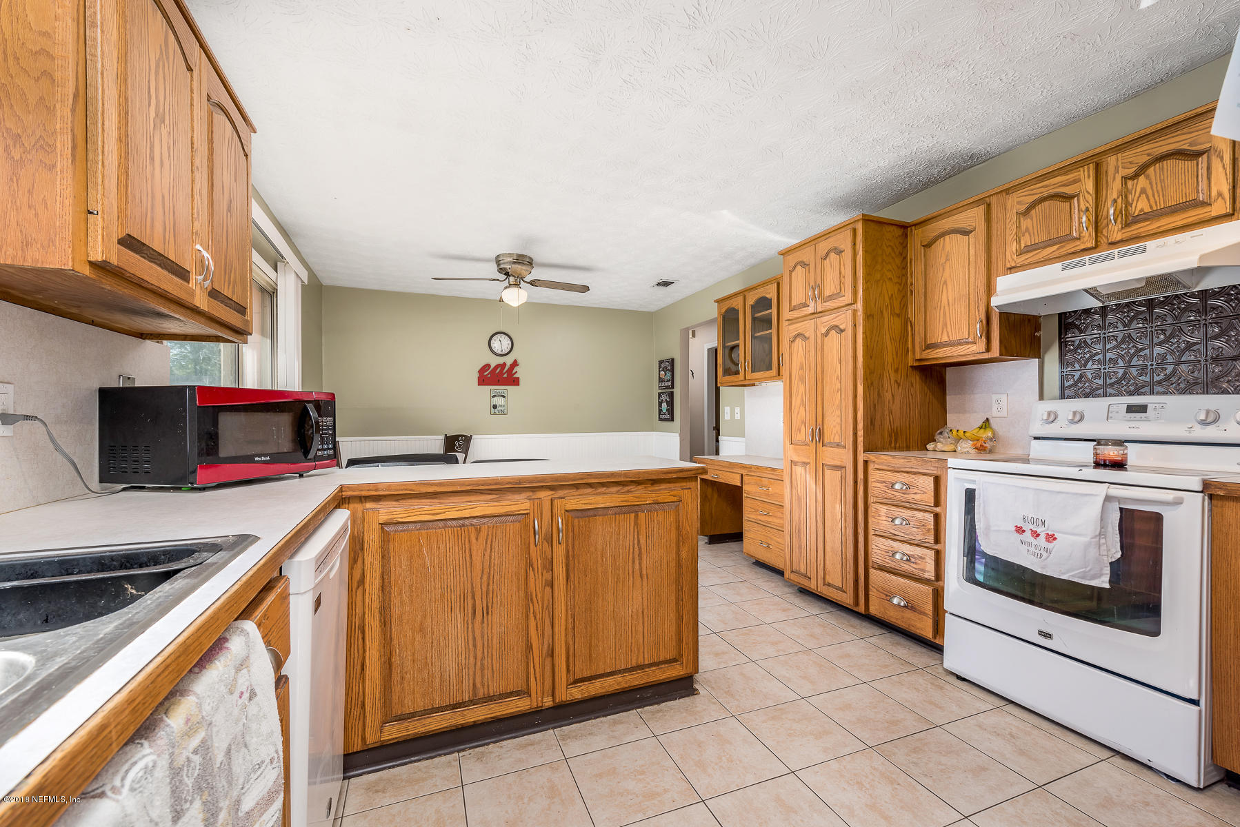 1005 Stokes Street Jacksonville, FL 32221 - Photo 9 of 20 EatinKitchenArea