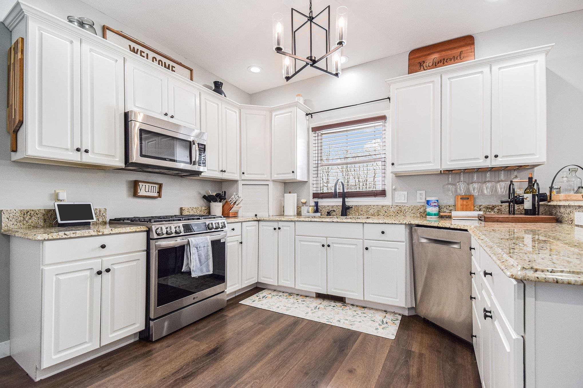 3621 Oak Ridge Drive Elkhart, IN 46517 - Photo 3 of 36