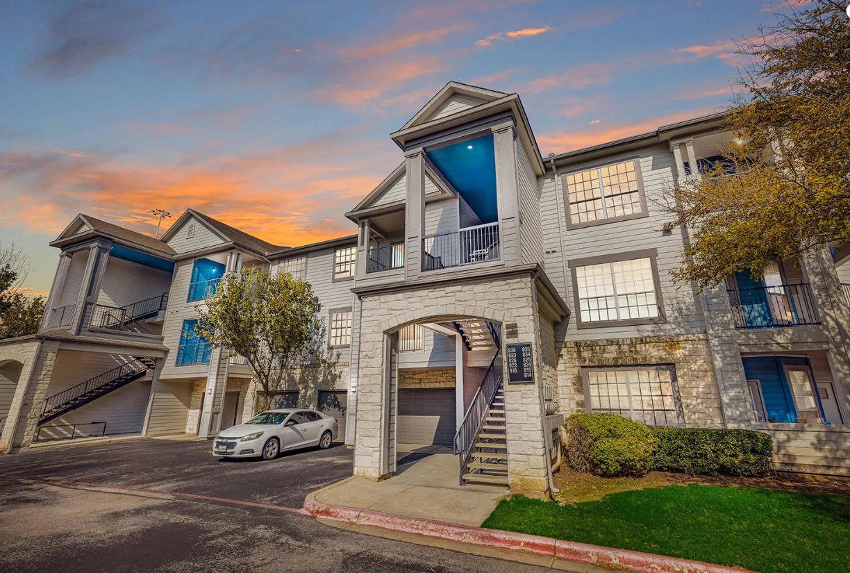 10505 South I-35 Frontage Road, Unit 1238 Austin, TX 78747 - Photo 1 of 17 Up to 8 Weeks Rent Free! Don’t miss out on this limited-time offer — contact our team today to learn more and find the perfect unit for you!