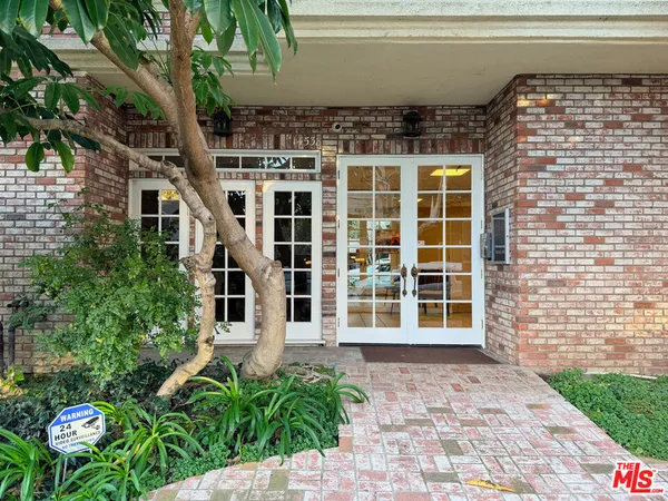 $759,000 | 14538 Benefit Street, Unit 204, Sherman Oaks, CA 91403