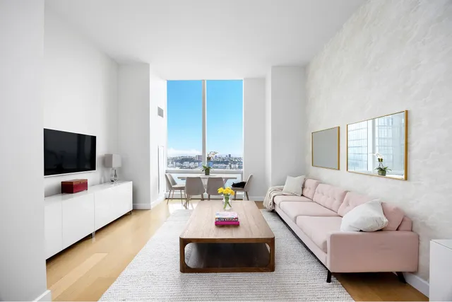 $3,195,000 | 15 Hudson Yards, Unit 39D | Hudson Yards