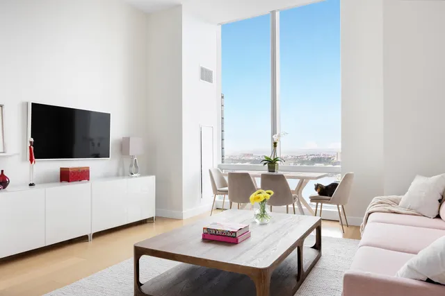 $3,195,000 | 15 Hudson Yards, Unit 39D | Hudson Yards