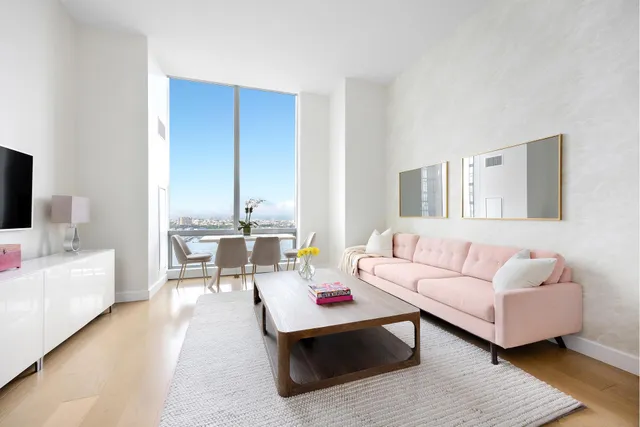 $3,195,000 | 15 Hudson Yards, Unit 39D | Hudson Yards