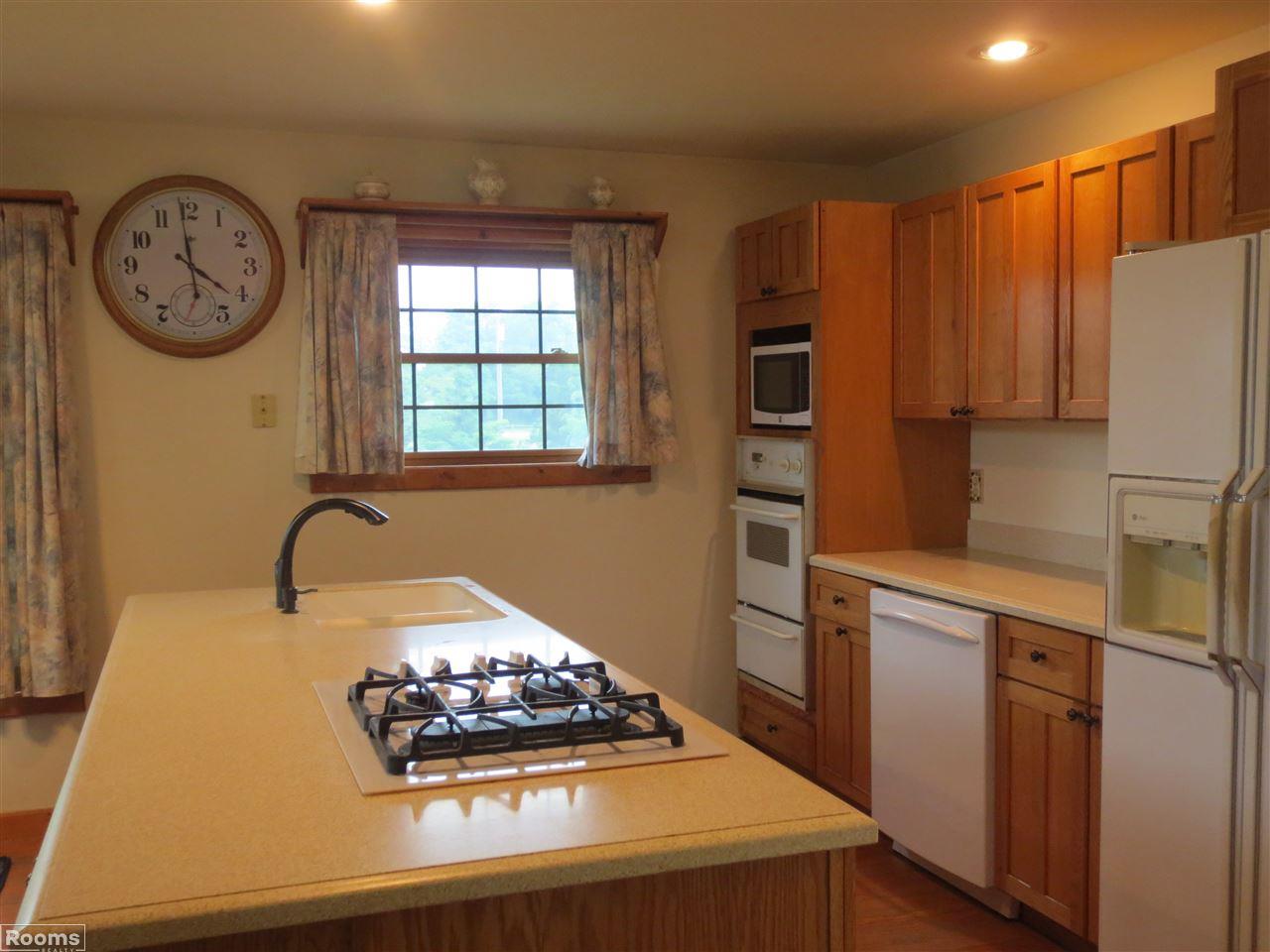 6027 Hough Road Almont, MI 48003 - Photo 17 of 33