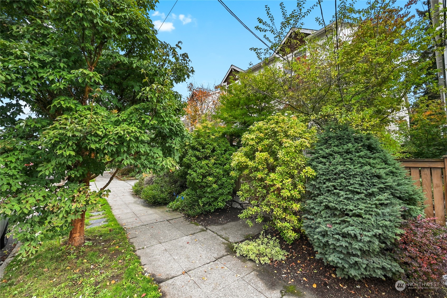 4408 Meridian Avenue North, Unit A Seattle, WA 98103 - Photo 29 of 31 a view of a garden
