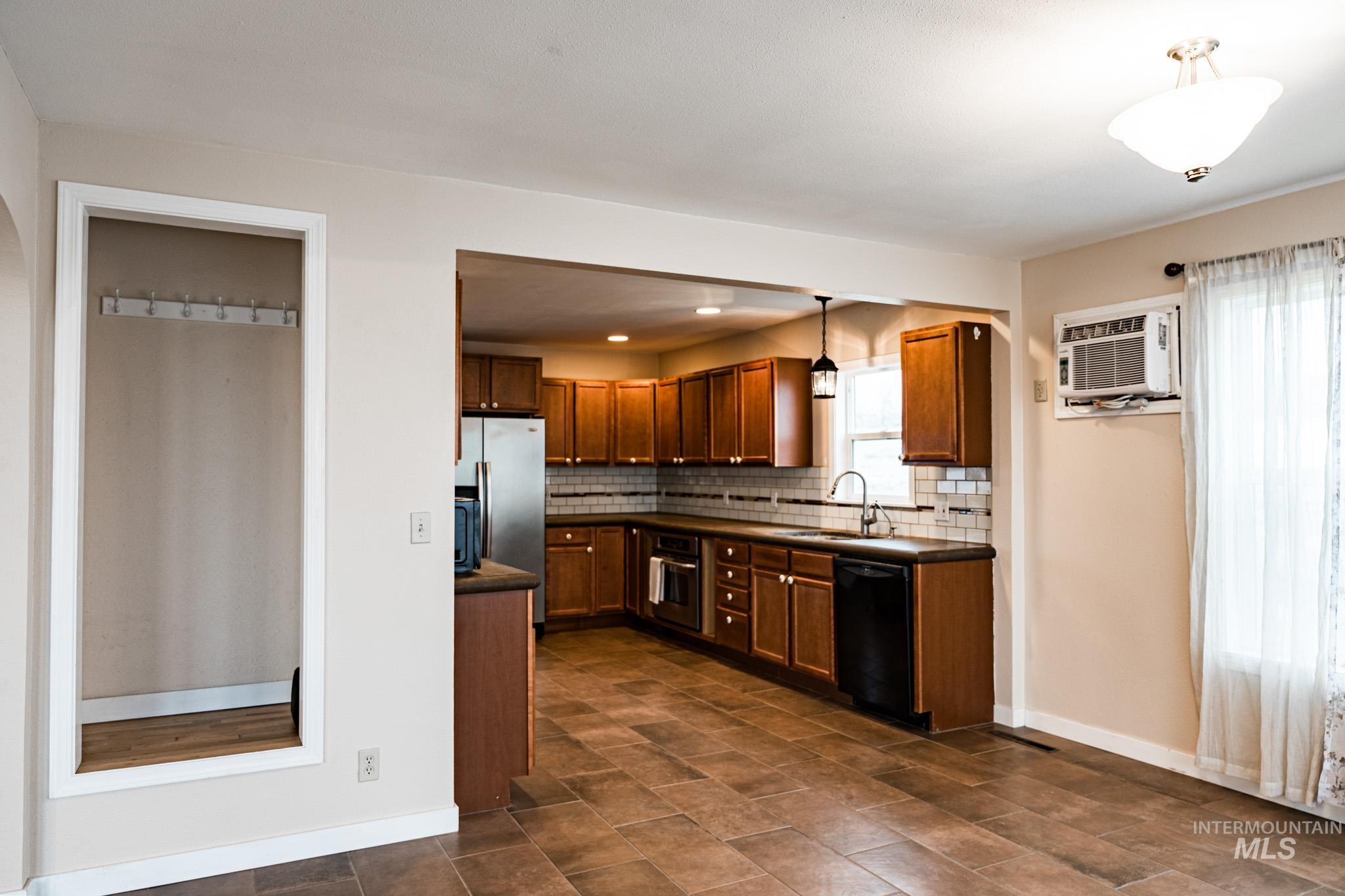 1052 Enterprise Avenue Nyssa, OR 97913 - Photo 12 of 50