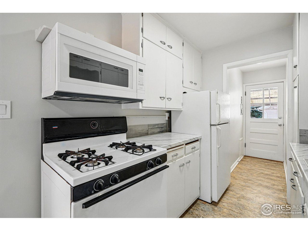 809 Sunset Street Longmont, CO 80501 - Photo 15 of 40