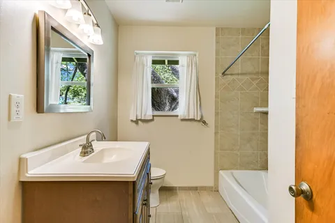 $899,000 | 502 Sunset Circle, Austin, TX 78704