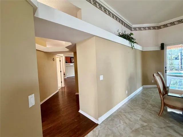 a view of a yard with plants