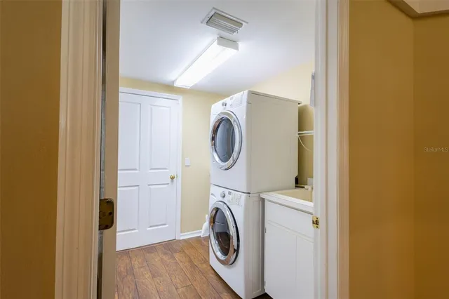 $899,900 | 10752 Chapman Court, Seminole, FL 33777