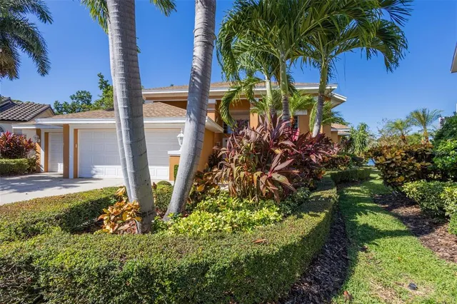 $899,900 | 10752 Chapman Court, Seminole, FL 33777