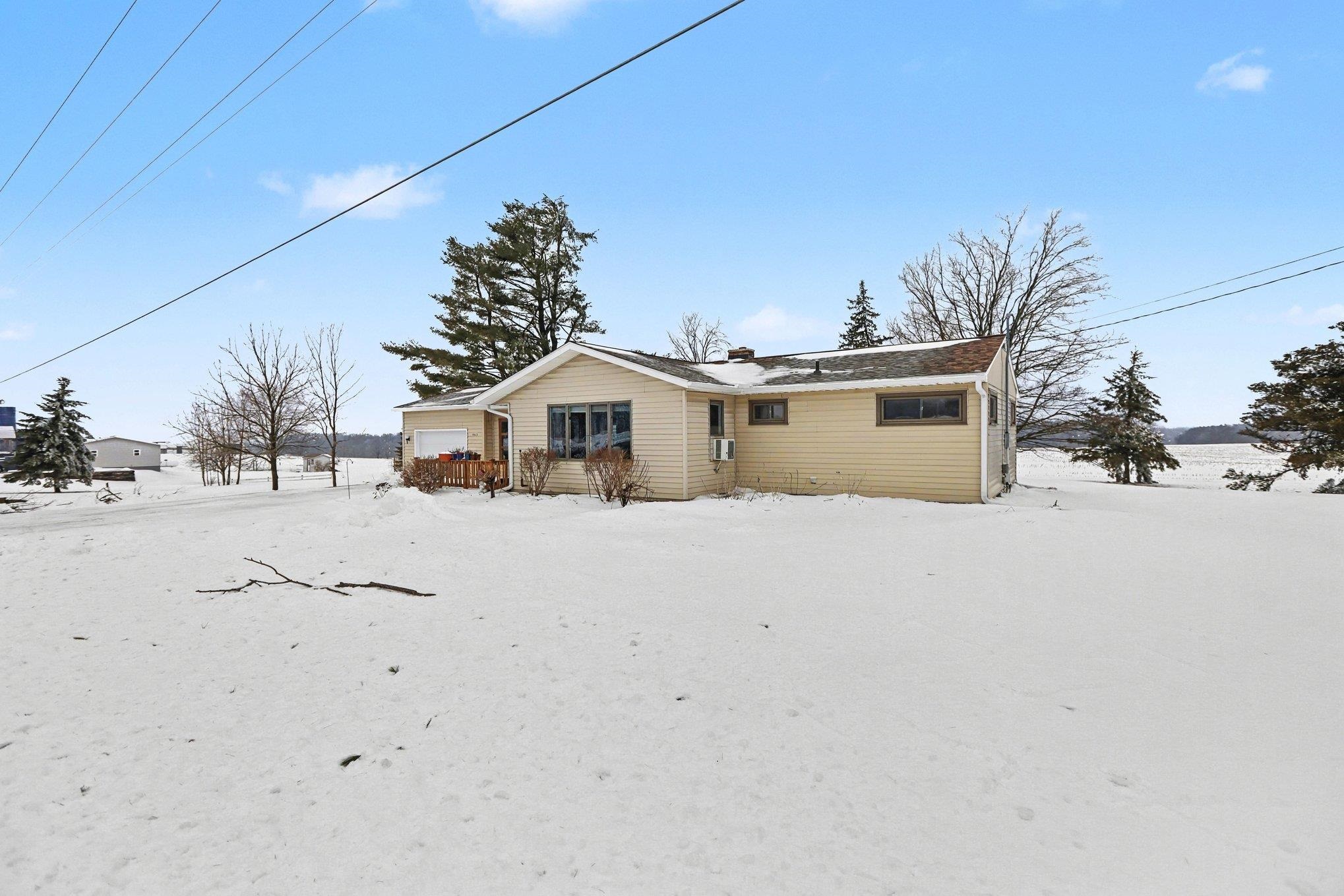 10555 East 48 Road Cadillac, MI 49601 - Photo 22 of 28 1943099-b5831a99-9465-4293-a655-be93046296a6.JPG