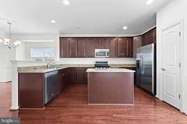 $3,200 | 22716 Parkland Farms Terrace, Brambleton, VA 20148