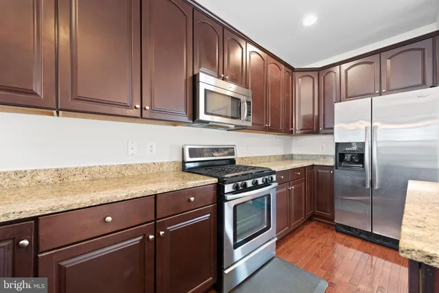 $3,200 | 22716 Parkland Farms Terrace, Brambleton, VA 20148