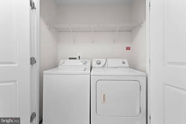 $3,200 | 22716 Parkland Farms Terrace, Brambleton, VA 20148