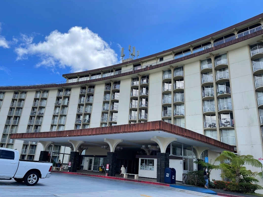101 Aupuni Street, Unit 119 Hilo, HI 96720 - Photo 3 of 23 Clients can be dropped off or park in visitor parking. Nice and inviting.<br>There is an elevator that will go down to first floor.