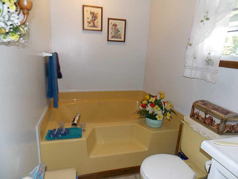 120 French Road Darlington, PA 16115 - Photo 8 of 18 Master Bath/Spa.
