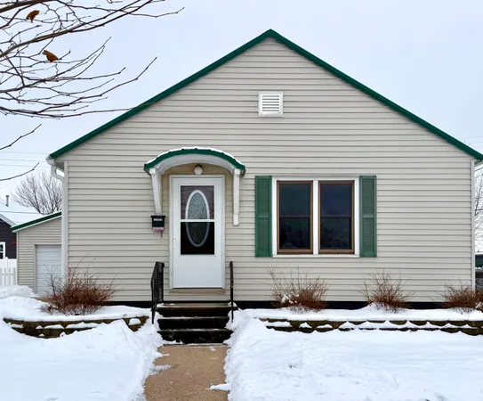 1099 Gale Street, Winona, MN 55987