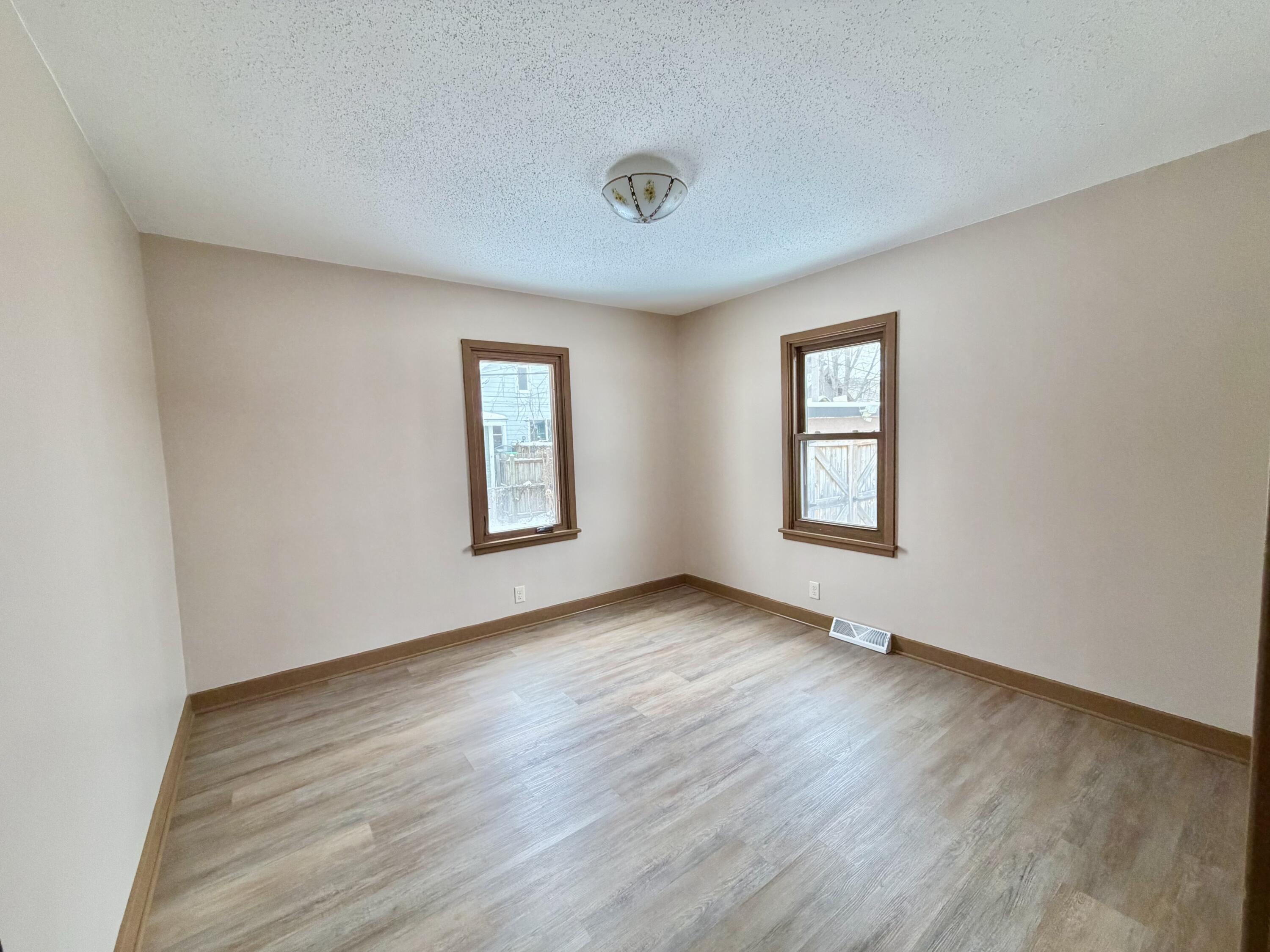 1099 Gale Street Winona, MN 55987 - Photo 11 of 19 11 bedroom