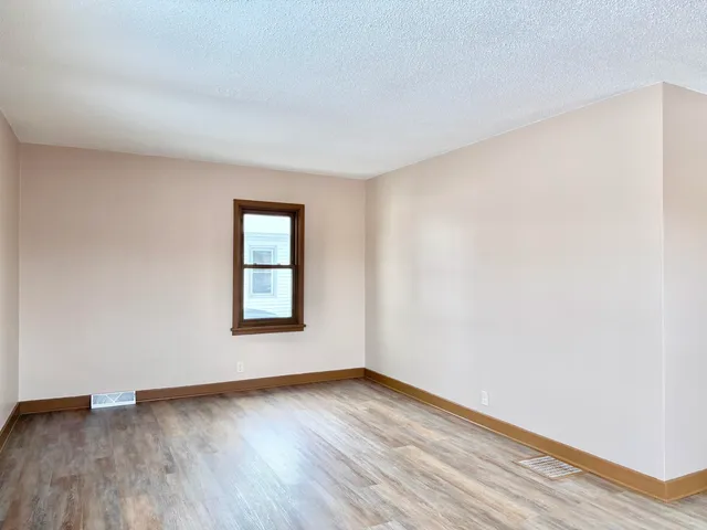 $199,900 | 1099 Gale Street, Winona, MN 55987