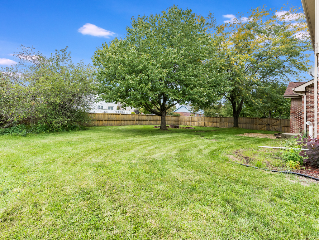 21322 Georgetown Road Frankfort, IL 60423 - Photo 23 of 28 a view of outdoor space with deck and yard