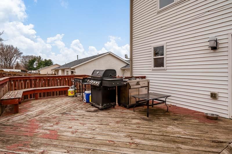 5094 Grand Cape Road Rockford, IL 61109 - Photo 25 of 30 a view of a terrace with chairs